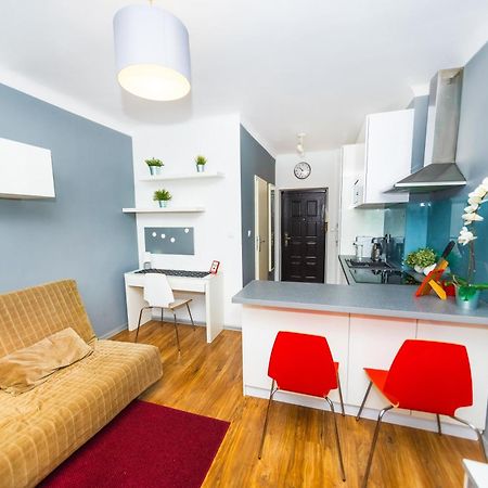 Cozy Studio Next To The Metro And City Center Warszawa Eksteriør bilde