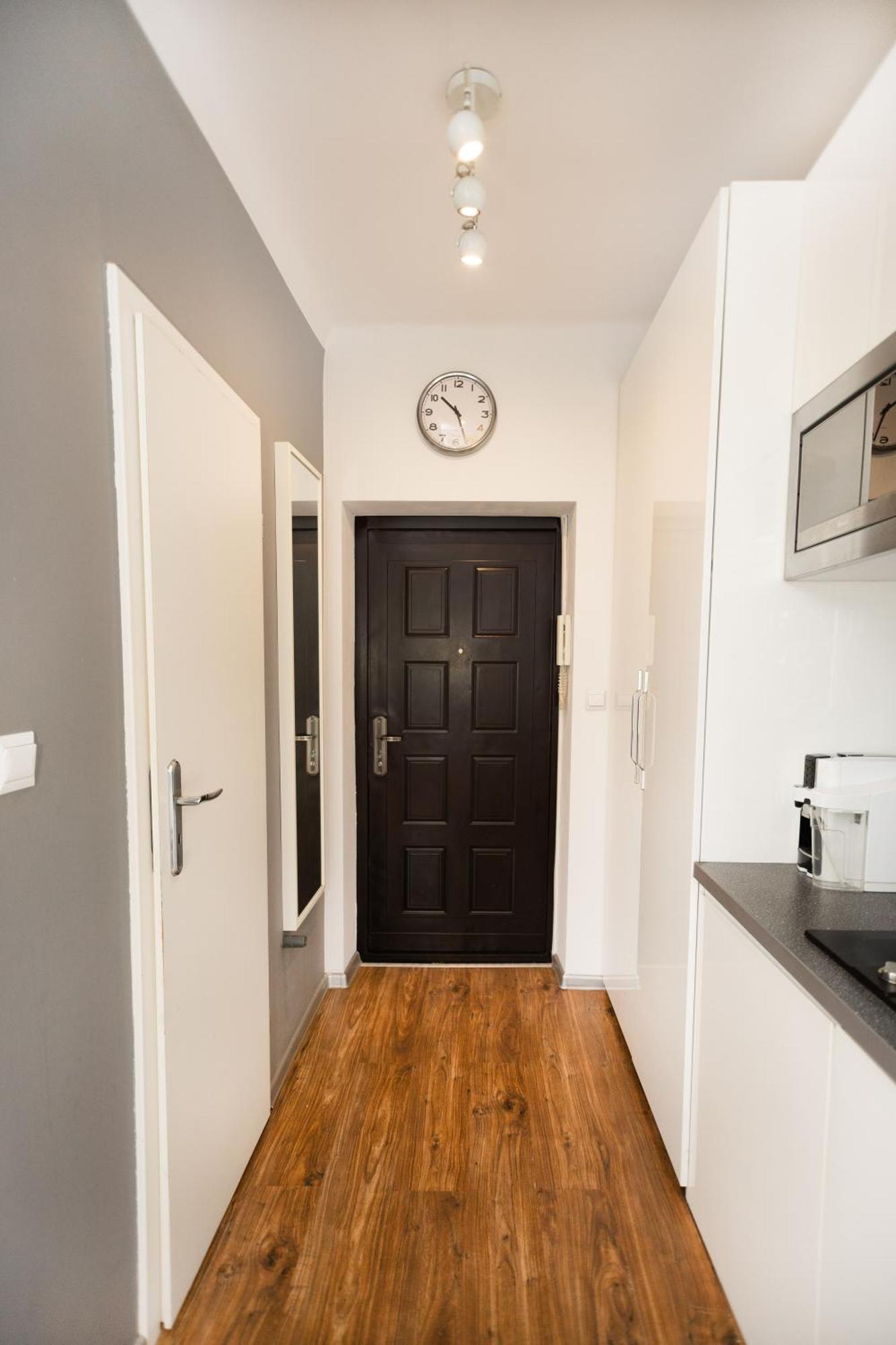 Cozy Studio Next To The Metro And City Center Warszawa Eksteriør bilde